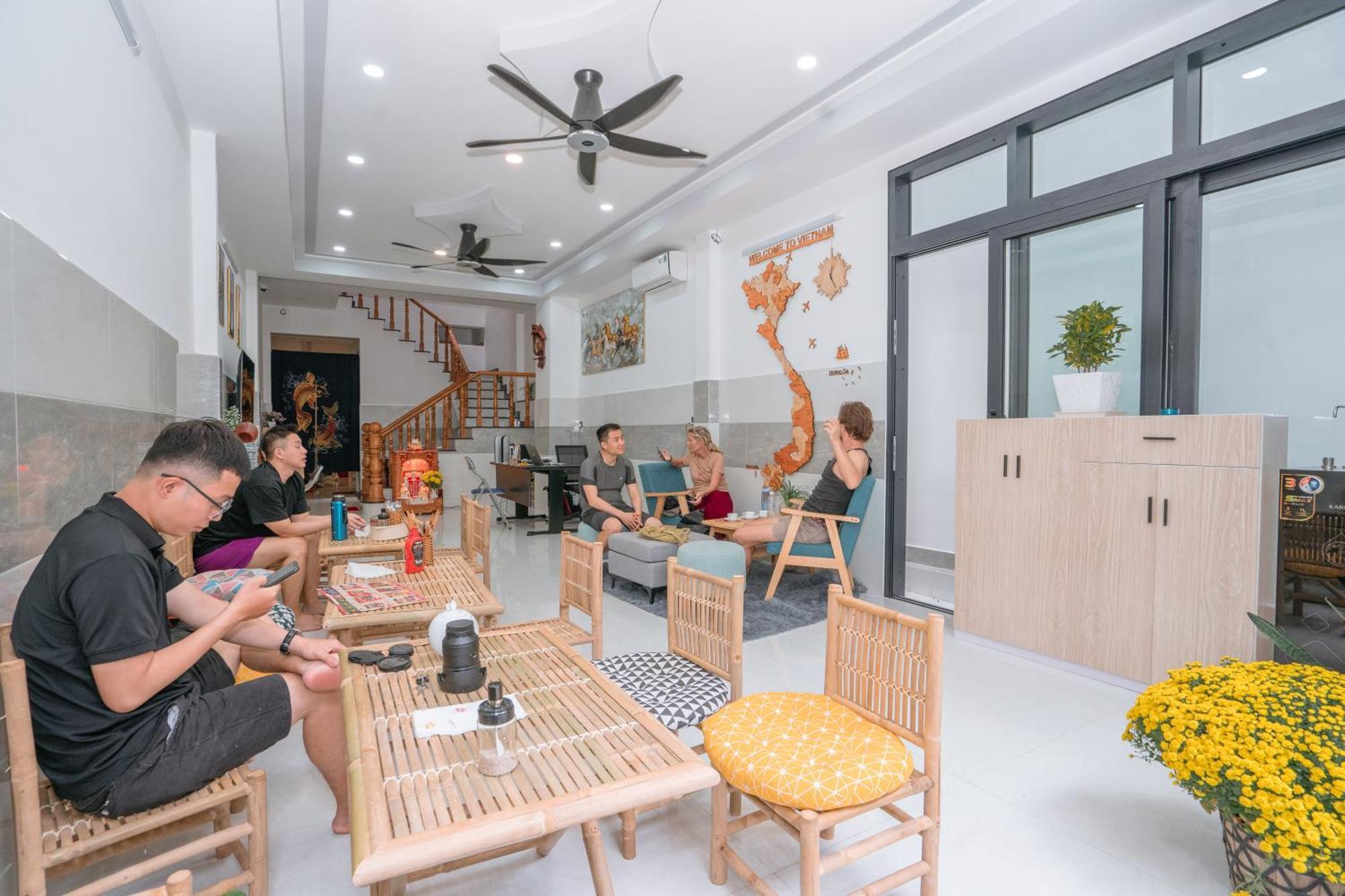 Aloha Saigon Premium Hostel By Local Travel Experts - Newly Opened, Less-Touristy Location, Spacious Rooms, Glass Shower Bathroom, Free Breakfast & Walking Tour Ho Chi Minh-staden Exteriör bild
