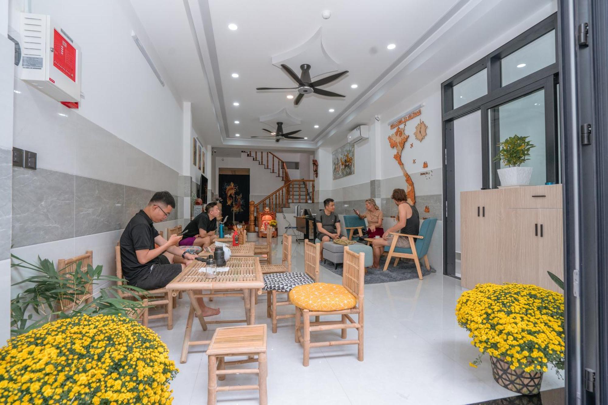 Aloha Saigon Premium Hostel By Local Travel Experts - Newly Opened, Less-Touristy Location, Spacious Rooms, Glass Shower Bathroom, Free Breakfast & Walking Tour Ho Chi Minh-staden Exteriör bild