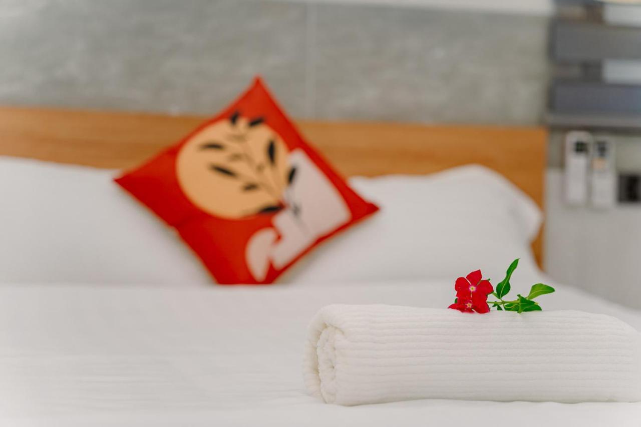 Aloha Saigon Premium Hostel By Local Travel Experts - Newly Opened, Less-Touristy Location, Spacious Rooms, Glass Shower Bathroom, Free Breakfast & Walking Tour Ho Chi Minh-staden Exteriör bild