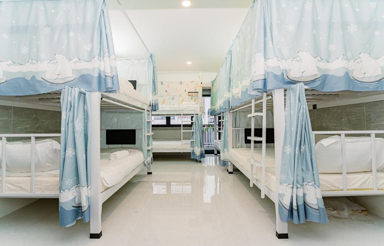 Aloha Saigon Premium Hostel By Local Travel Experts - Newly Opened, Less-Touristy Location, Spacious Rooms, Glass Shower Bathroom, Free Breakfast & Walking Tour Ho Chi Minh-staden Exteriör bild